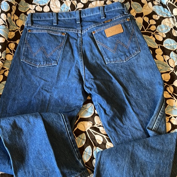 Men’s wranglers - Picture 5 of 5